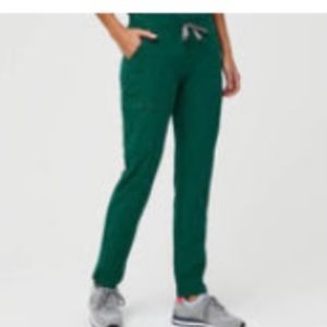 Woman’s hunter green yola tall skinny scrub pants